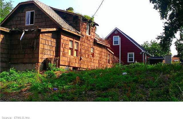 2nd image of 83 Surf Ave