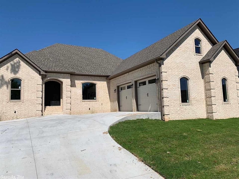 1st image of 71 Oakbrooke Dr