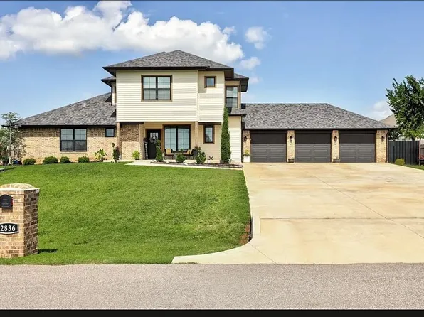 2836 Redwood Ct, Newcastle, OK 73065