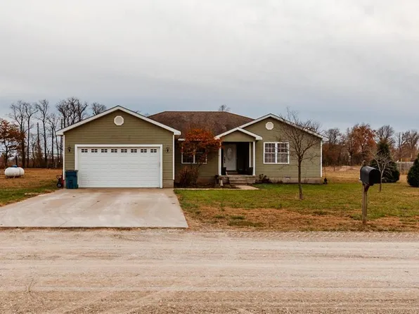 299 Heartland Dr, Charleston, MO 63834