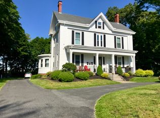 37 Mill St #1, Boston, MA 02122