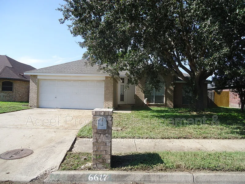 3 bed, 2.0 bath, 1485 sqft, $1,500 — Photo 2