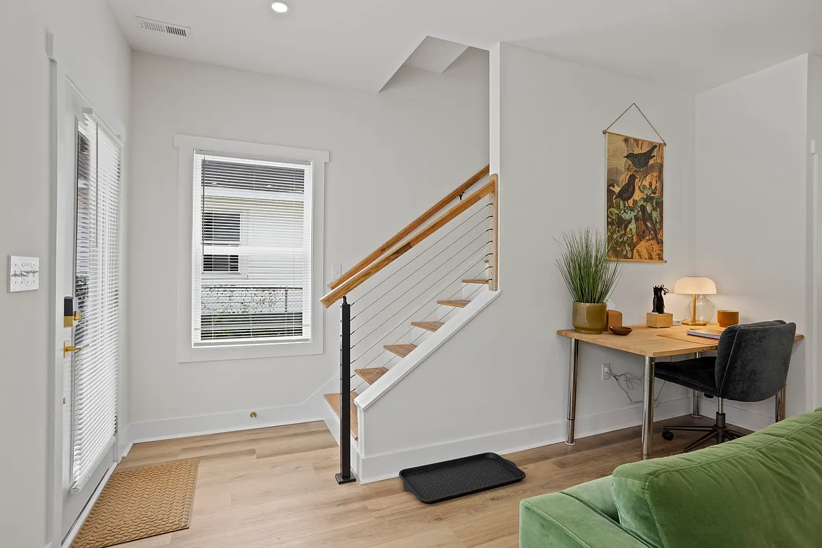Building Photo - 5 McDade St #A