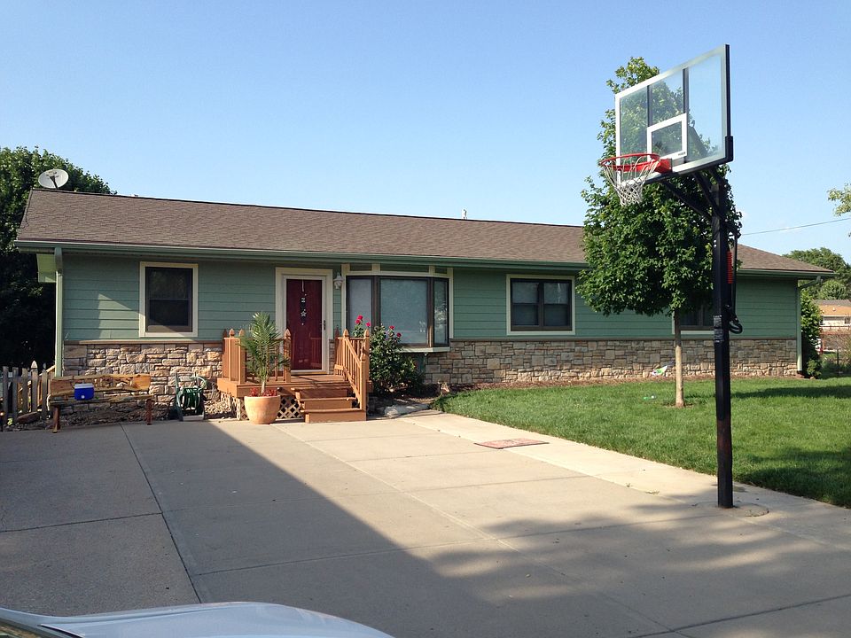New roof, siding, and fresh 