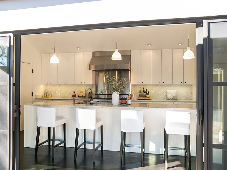 1811 Hillview Pl — Photo 18