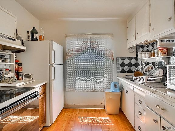 3rd image of 4185 Ames St