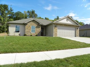 403 N Burning Bush Rd, Columbia, MO 65202