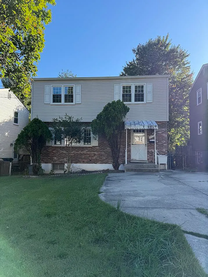 Building Photo - 8703 34th Ave