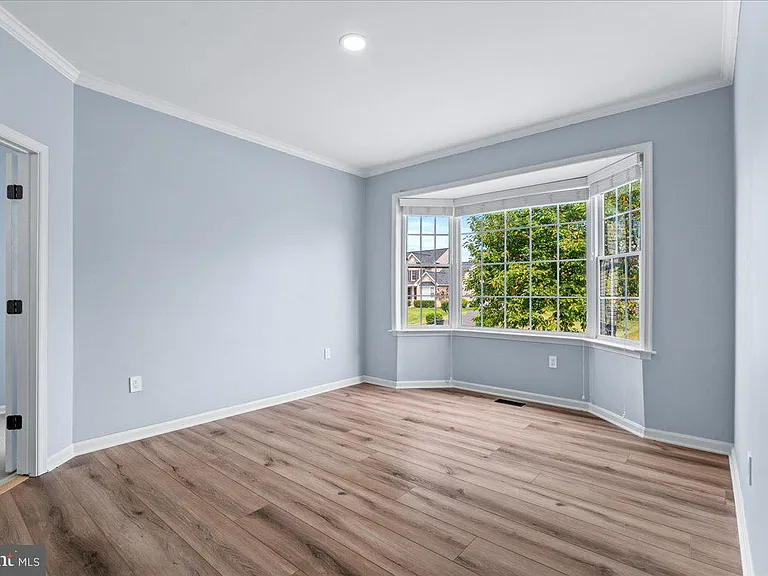 2619 Inwood Dr — Photo 5