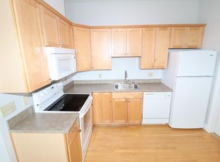 25 High St #204, Clinton, MA 01510