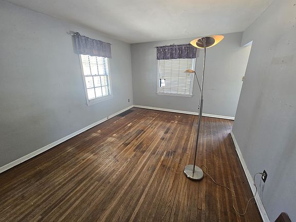 5th image of 214 Cole Ave