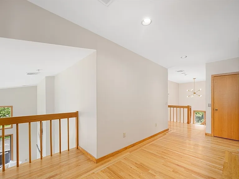 14 Maxcy Dr — Photo 29