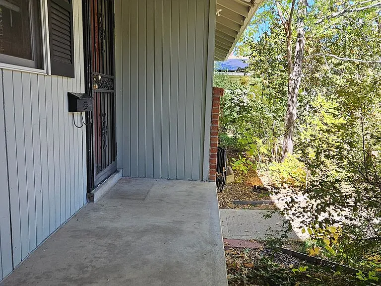 1875 S Linden Way — Photo 8