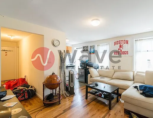 Rented by Wave Real Estate Group | media 55