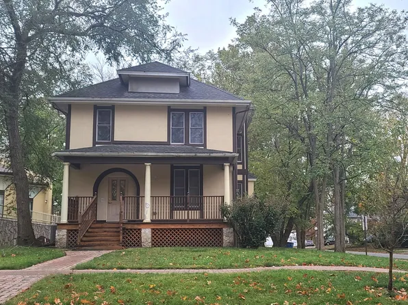 601 S Busey Ave, Urbana, IL