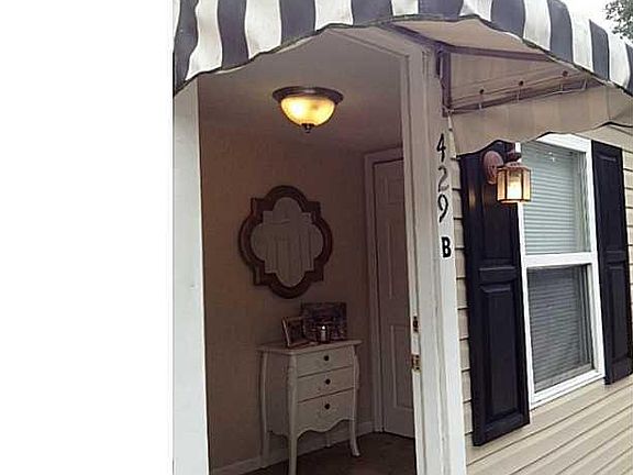 3rd image of 429 Lakewood Cir #B