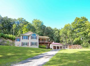 134 Oakland Valley Rd, Cuddebackville, NY 12729