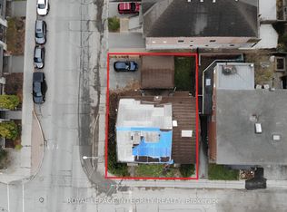26 Concord St N #24, Ottawa, ON K1S 0Y2