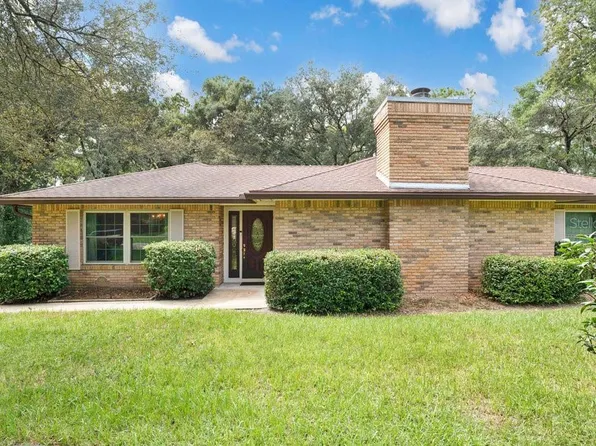 1026 Torchwood Dr, Deland, FL 32724