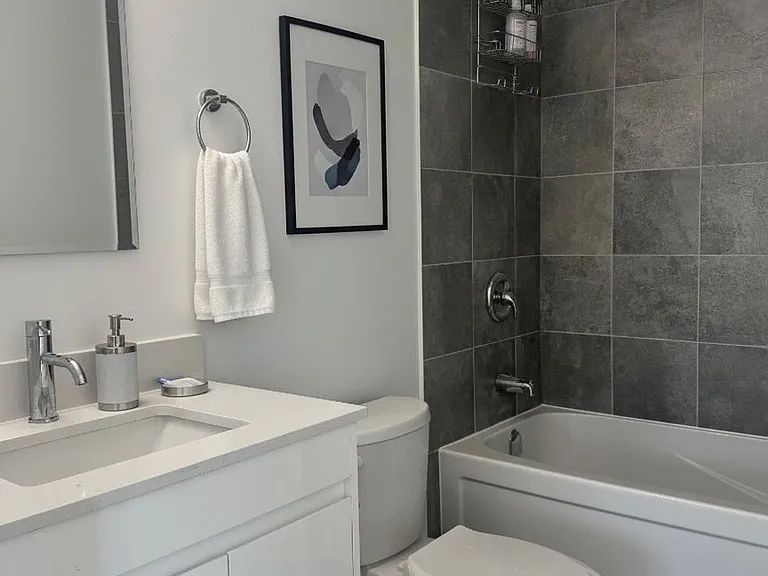 2 Slessor Blvd #13 — Photo 9