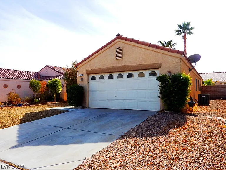 693 Salt Flats Cir — Photo 3