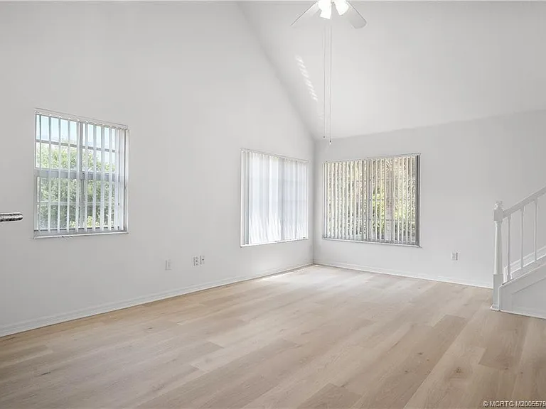 1575 SE Pomeroy St #8-5 — Photo 5