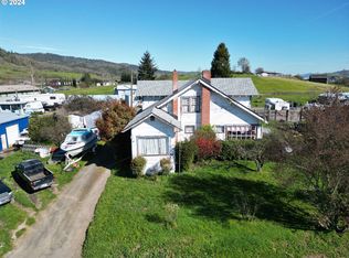 61 Sherry St, Winston, OR 97496