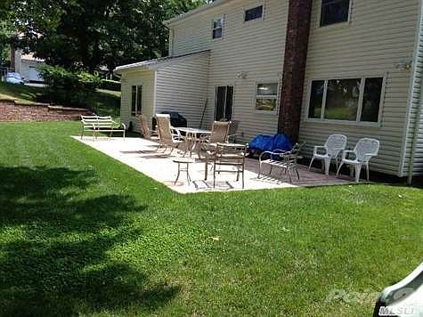 4th image of 33 Fielding Ave
