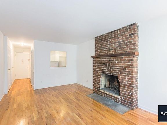 3rd image of 118 E 92nd St APT 2D