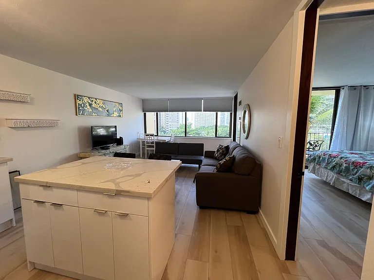 411 Hobron Ln #0 — Photo 6