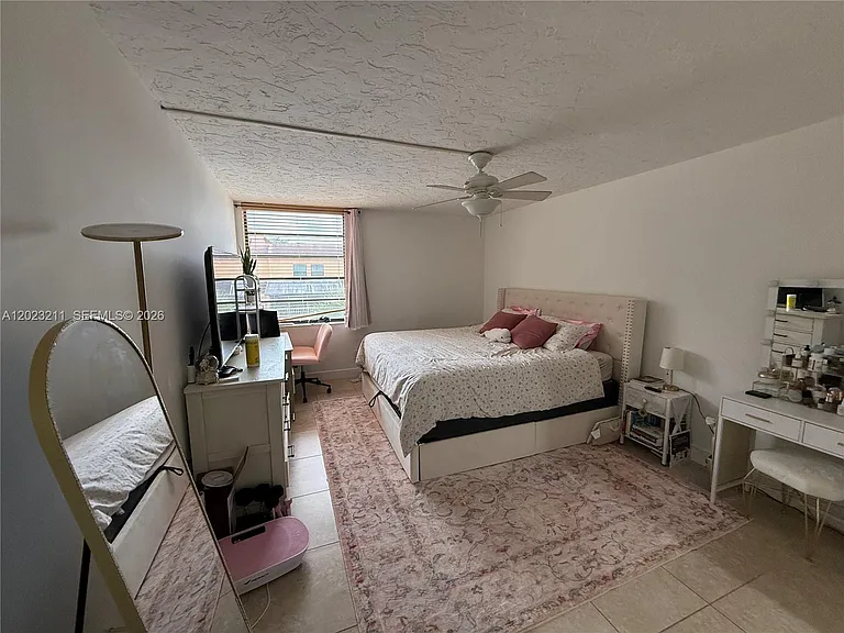450 Commodore Dr #306 — Photo 22