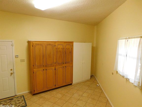 5th image of 110 Clearlake Dr