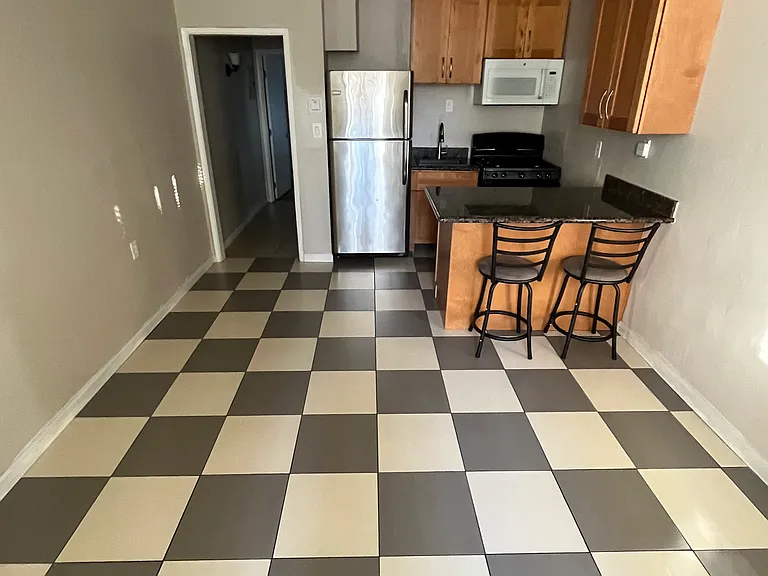 1416 D St #2 — Photo 8