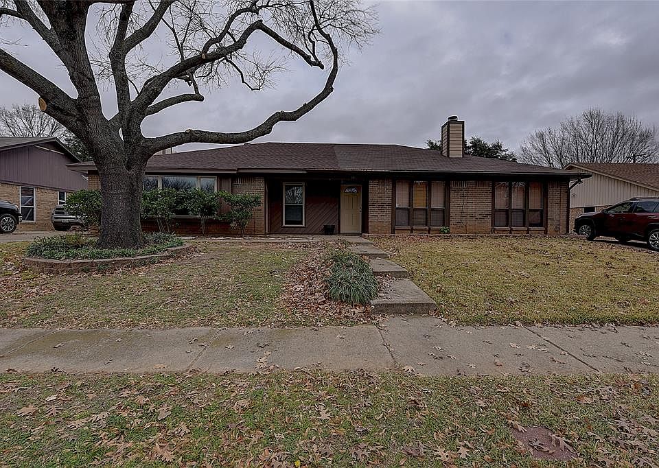 1st image of 303 Stony Creek Dr