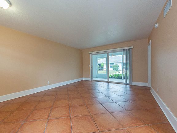 3rd image of 527 Royal Palm Blvd #G6