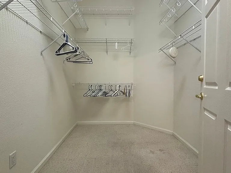 1532 Alton Ln — Photo 24