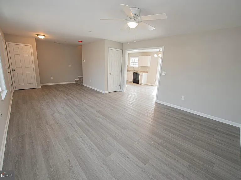 241 Morgans Ct — Photo 14