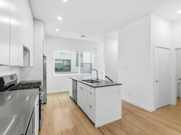 427 W 10th St #502, Dallas, TX 75208