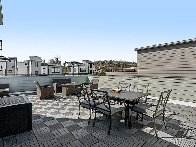 1613 Hampton St — Photo 33