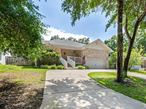 1341 N Bayshore Dr, Valparaiso, FL 32580