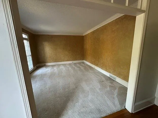 4 bed, 2.5 bath, 2777 sqft, $1,900 — Photo 3