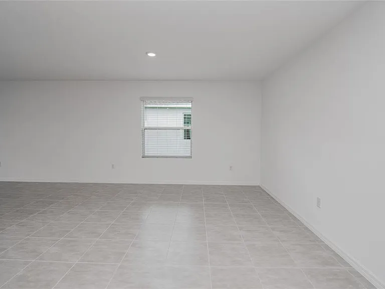2068 Babbling Brook Blvd — Photo 5