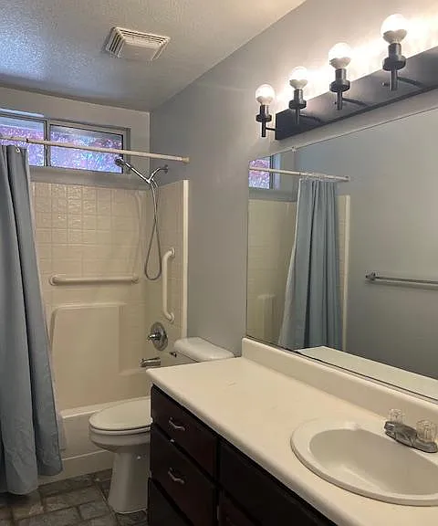 371 Chardonnay Dr — Photo 3