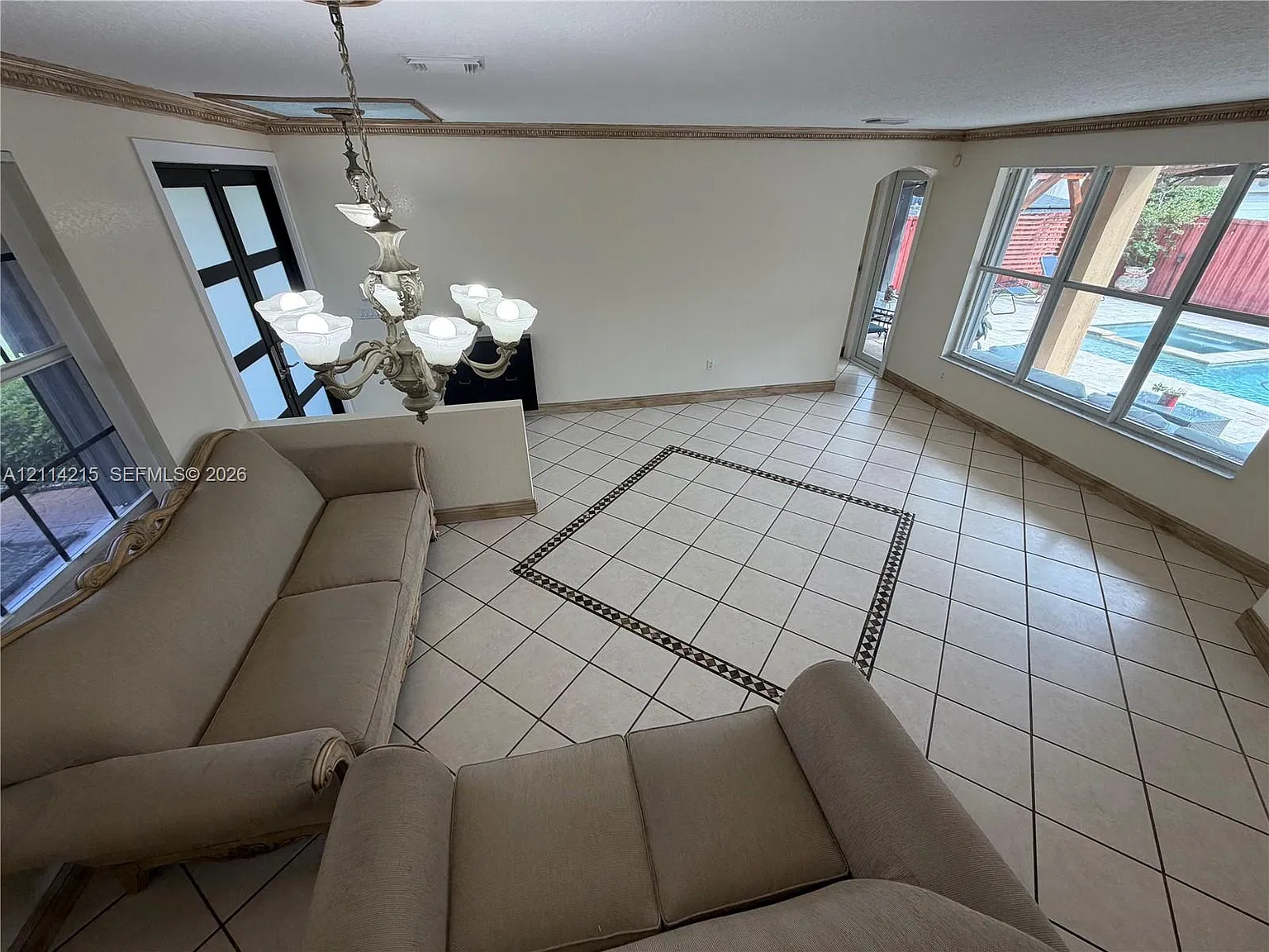 Corsica Place — Photo 4