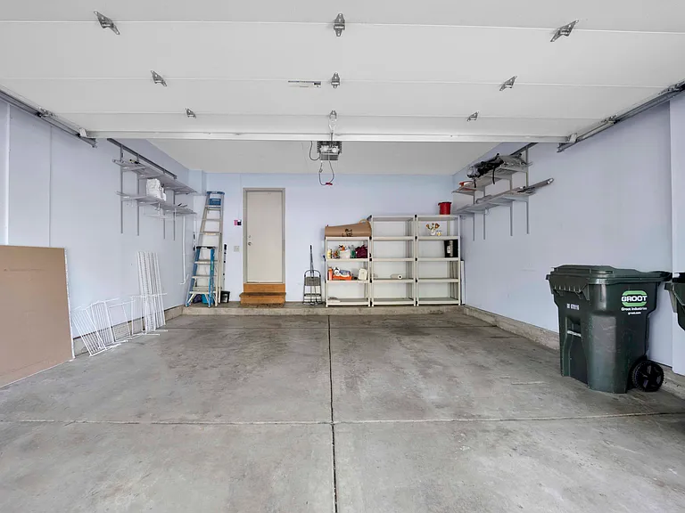 2164 Seaver Ln — Photo 33
