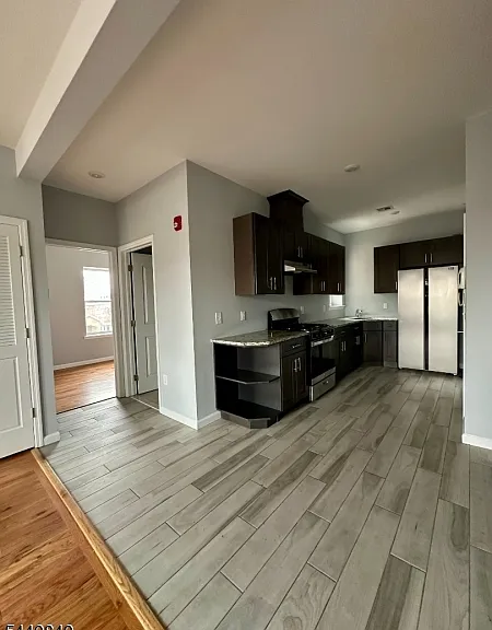 201-205 Marshall St #6 — Photo 10