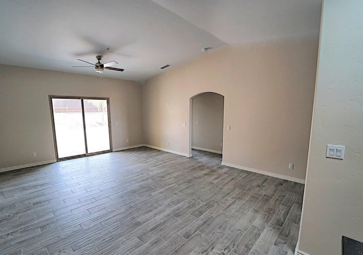 Duplex - Long term - unfurnished — Photo 2