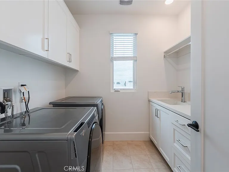 16285 Veterans Way — Photo 30