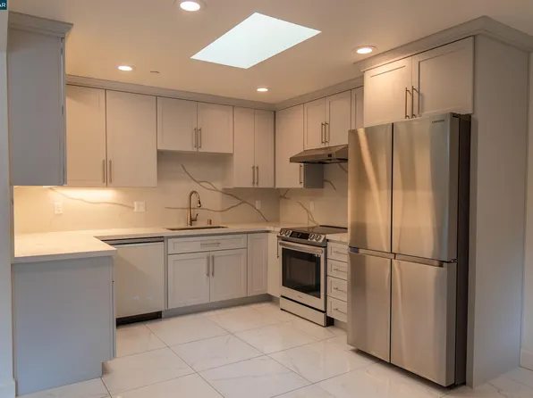2371 Alta Garden Ln, Sacramento, CA 95825