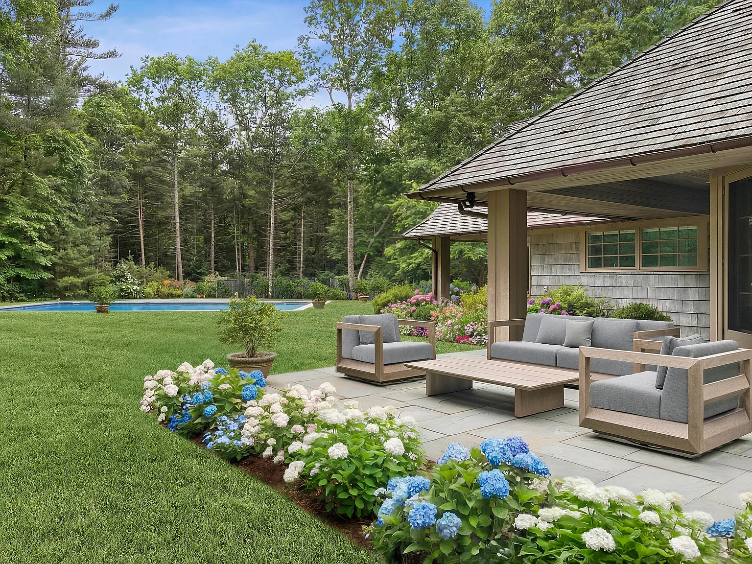 East Hampton Privacy — Photo 4